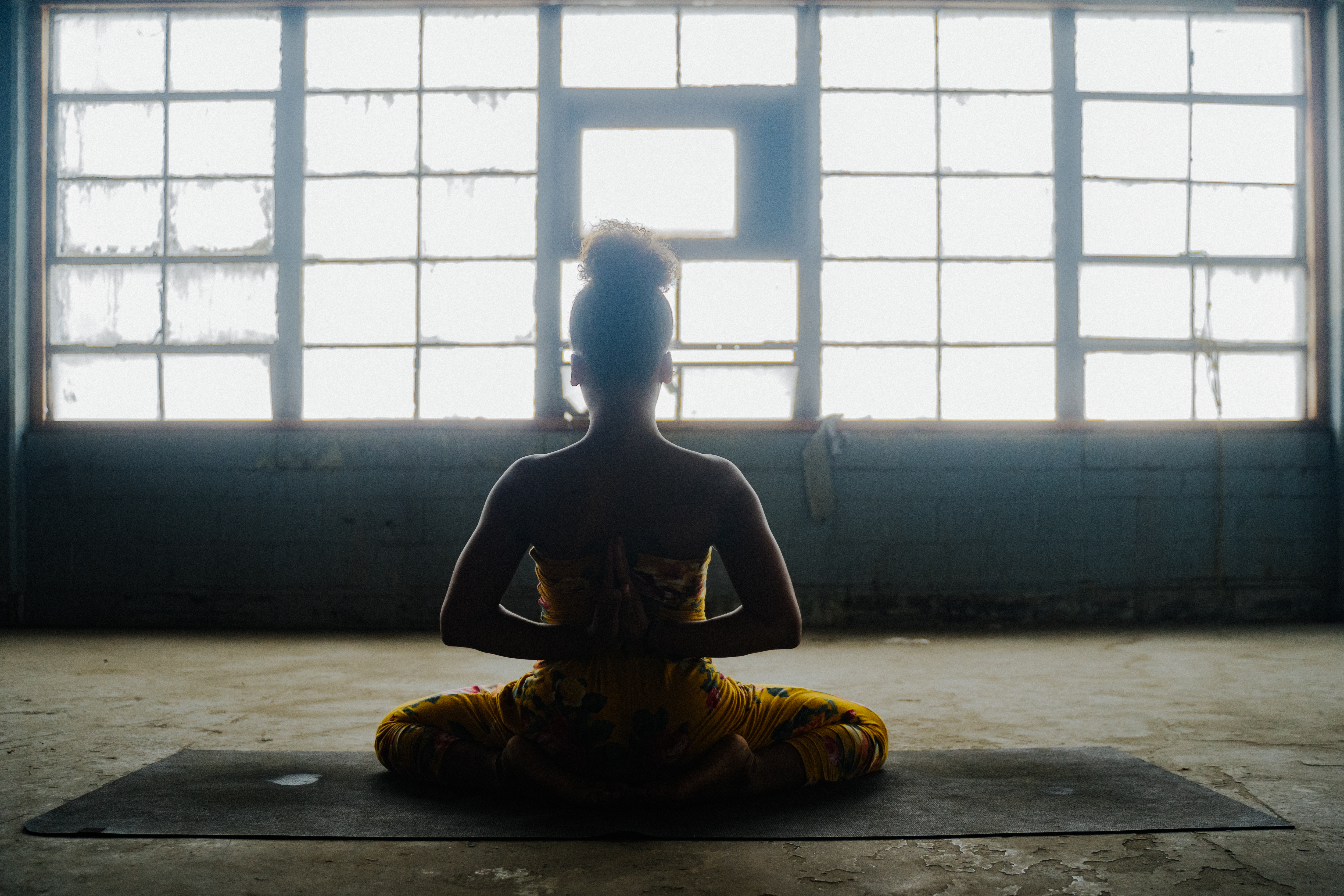 Therapist for anxiety, self-doubt, and emotional overwhelm in New Jersey and Pennsylvania